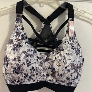 NWT Victoria’s Secret sports bra